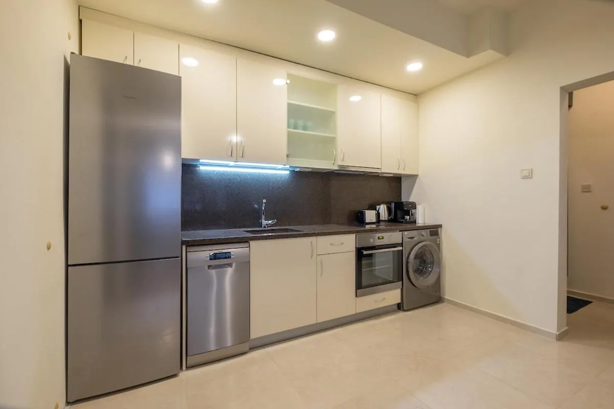 Stylish Top Center Flat 100M To Vitosha Blvd Sofia 0*,