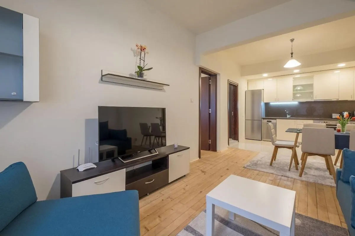Stylish Top Center Flat 100M To Vitosha Blvd Sofia